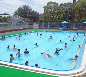 潮田公園プール画像1